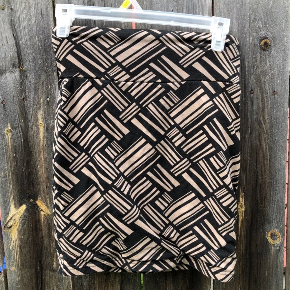Forever 21 form fitting skirt
